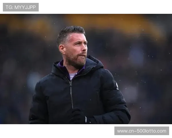 狼队主帅爱德华兹谈战术调整：应对阿森纳变化需加强边路防守